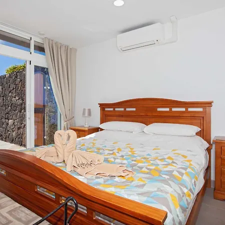 Modern Mojones Casa Penyas Blancas Dos 4 Bedrooms Private Heated Pool Puerto Del Carmen Vila