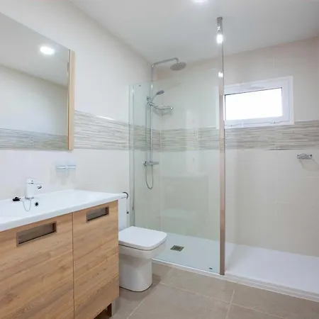 Vila Modern Mojones Casa Penyas Blancas Dos 4 Bedrooms Private Heated Pool Puerto Del Carmen Puerto del Carmen (Lanzarote)