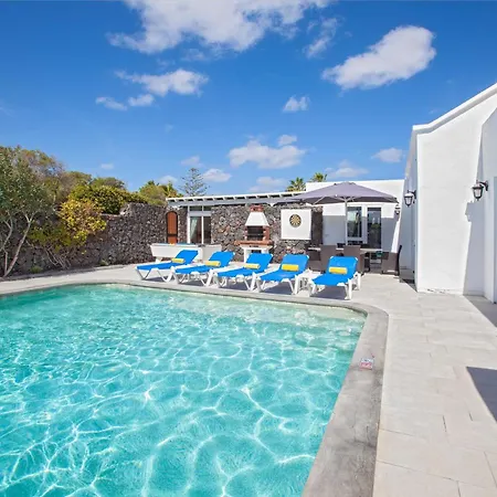 Vila Modern Mojones Casa Penyas Blancas Dos 4 Bedrooms Private Heated Pool Puerto Del Carmen Puerto del Carmen (Lanzarote)